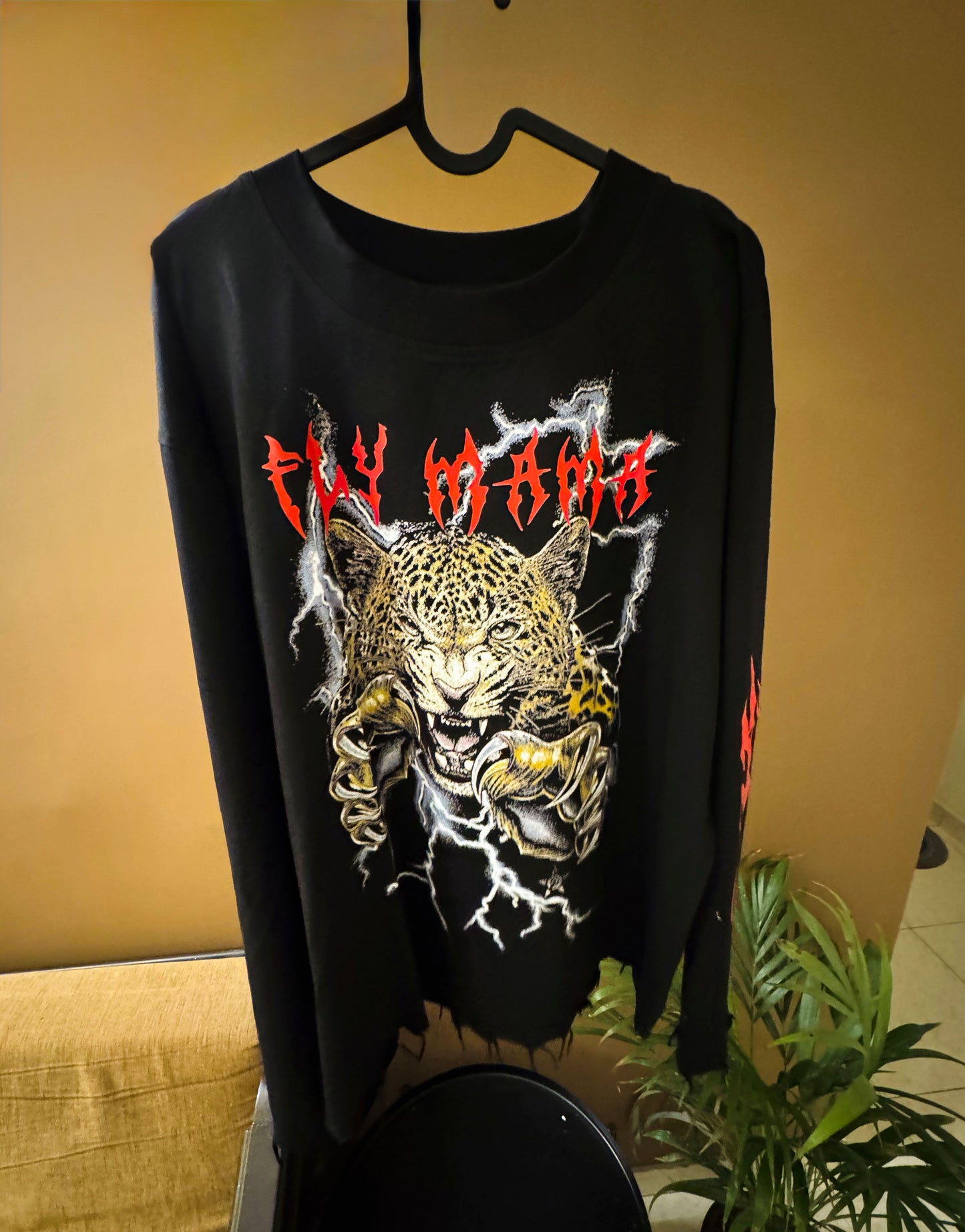 THUNDERBORN SWEATSHIRT